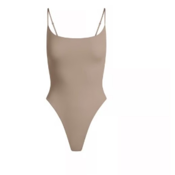 SKIMS NWT Fits Everybody Cami Bodysuit - Truffle - Picture 6 of 6